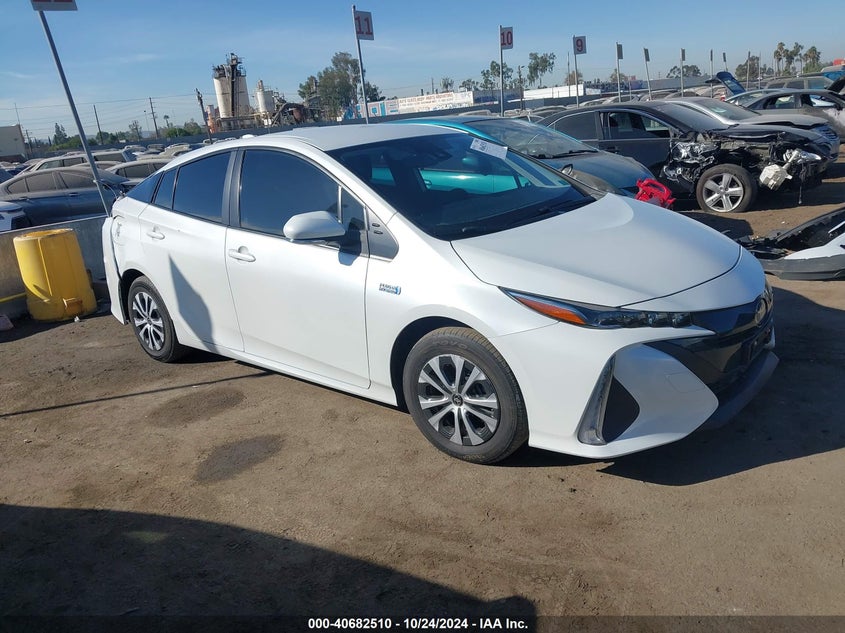 2021 TOYOTA PRIUS PRIME  (VIN: JTDKAMFP2M3197162)