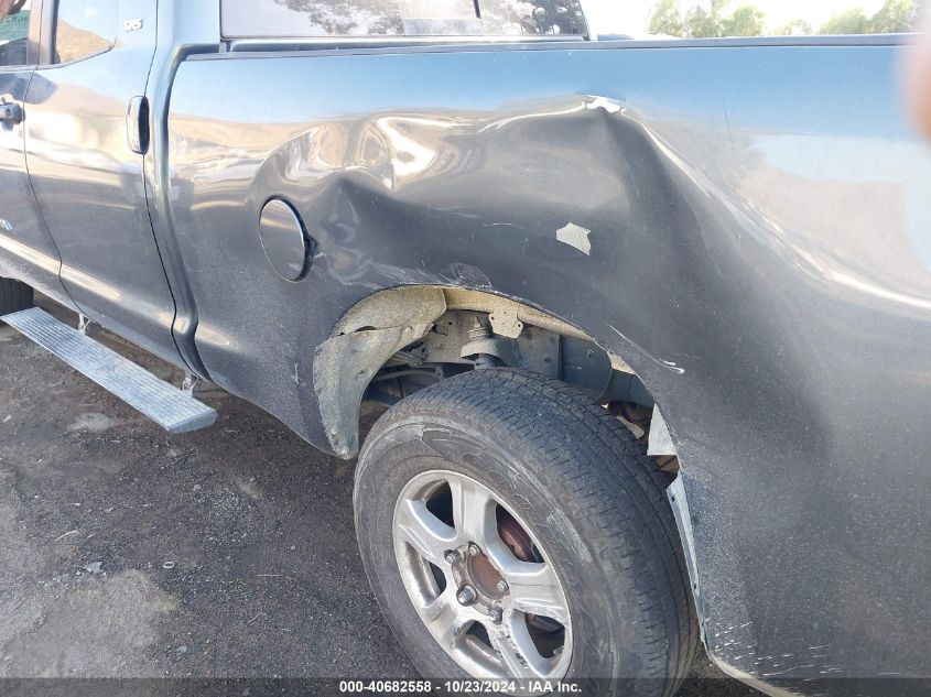 2007 Toyota Tundra Sr5 4.7L V8 VIN: 5TFRT54117X015042 Lot: 40682558