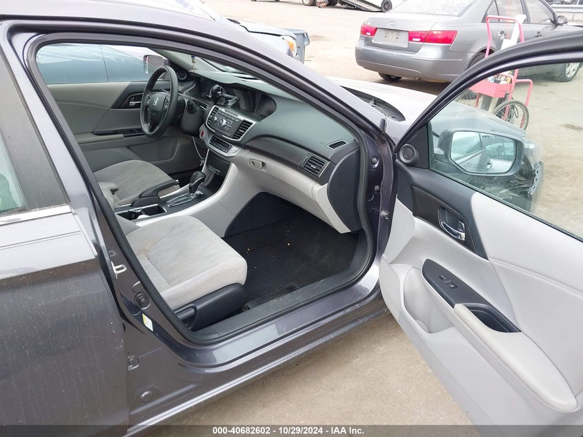 Image 5 of 2014 HONDA ACCORD  salvage vehicle - Lot #40682602 at IAAI