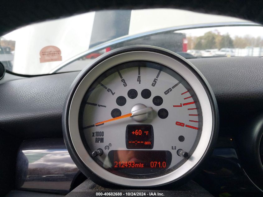 2010 Mini Cooper S VIN: WMWMF7C57ATX41842 Lot: 40682688