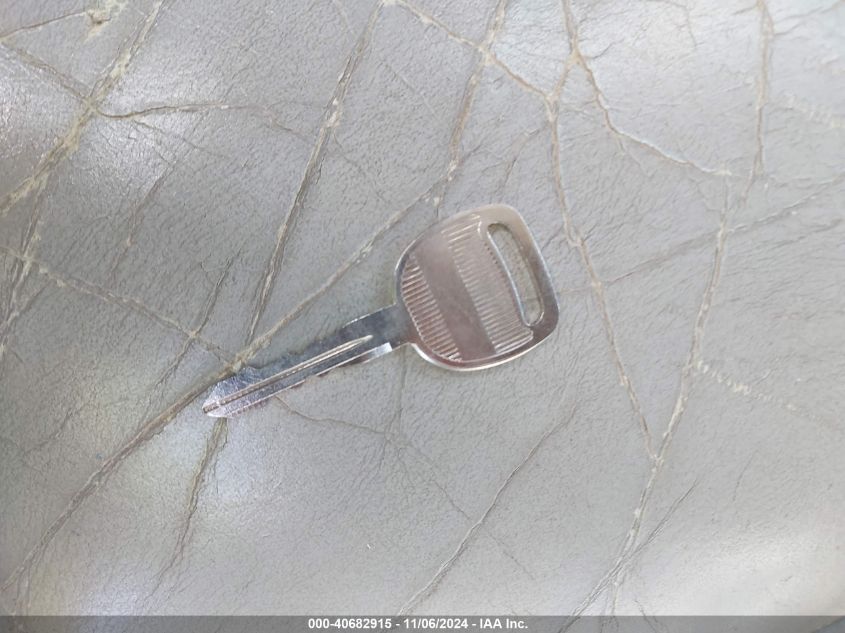 2004 Chevrolet Suburban 1500 Z71 VIN: 3GNFK16Z04G208033 Lot: 40682915