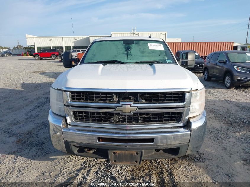 2008 Chevrolet Silverado 2500Hd Work Truck VIN: 1GCHC23KX8F114521 Lot: 40683048