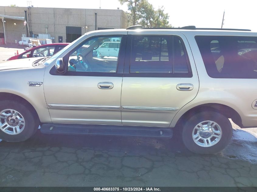 1999 Ford Expedition Eddie Bauer/Xlt VIN: 1FMRU1767XLA63239 Lot: 40683375