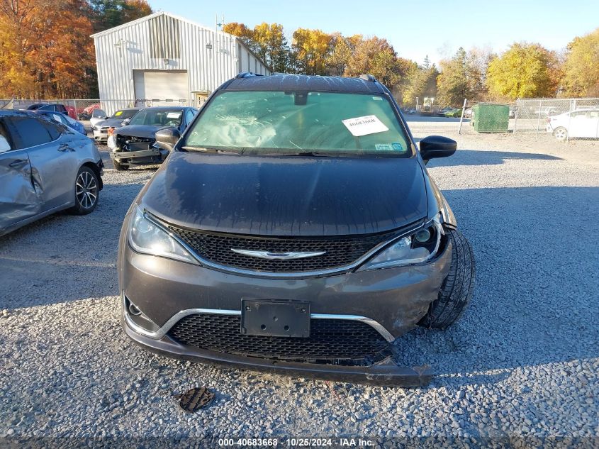 2017 Chrysler Pacifica Touring L VIN: 2C4RC1BG8HR745496 Lot: 40683668