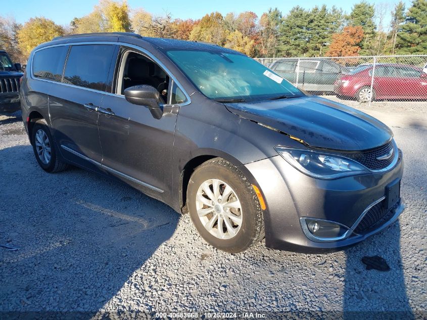 2017 Chrysler Pacifica Touring L VIN: 2C4RC1BG8HR745496 Lot: 40683668