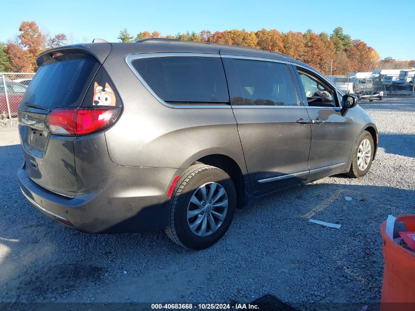 2017 Chrysler Pacifica Touring L VIN: 2C4RC1BG8HR745496 Lot: 40683668