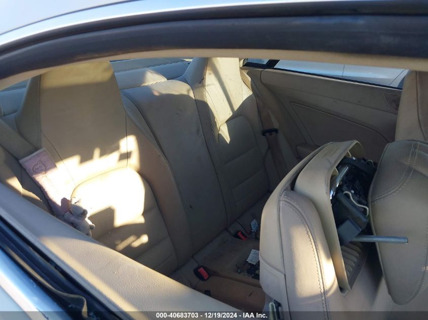 2011 Mercedes-Benz E 350 VIN: WDDKJ5GB2BF072981 Lot: 40683703