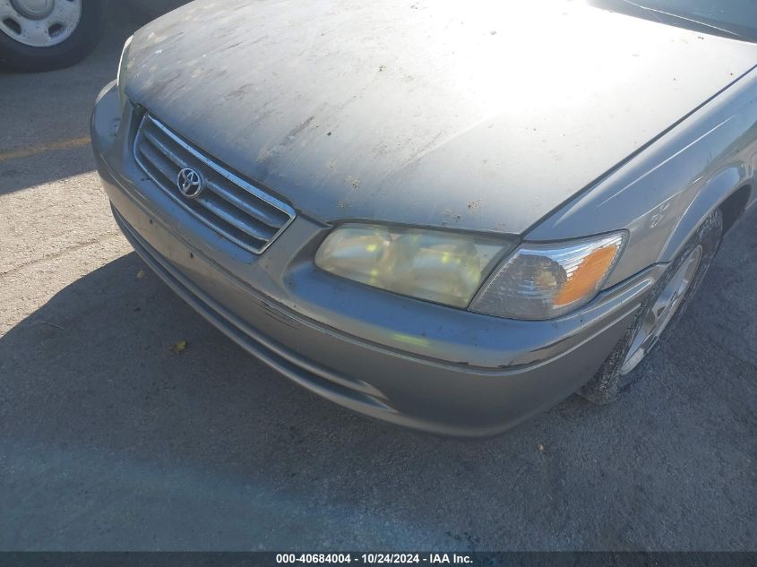 2001 Toyota Camry Le VIN: JT2BG22K610586549 Lot: 40684004