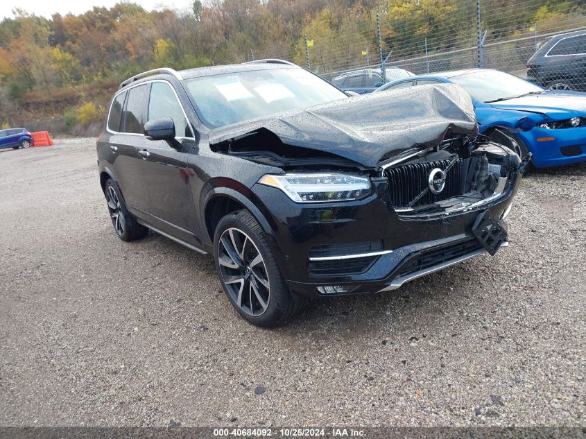 VIN YV4A22PK0J1325807 2018 Volvo XC90, T6 Momentum no.1