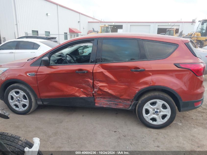 2019 Ford Escape S VIN: 1FMCU0F7XKUB58424 Lot: 40684236