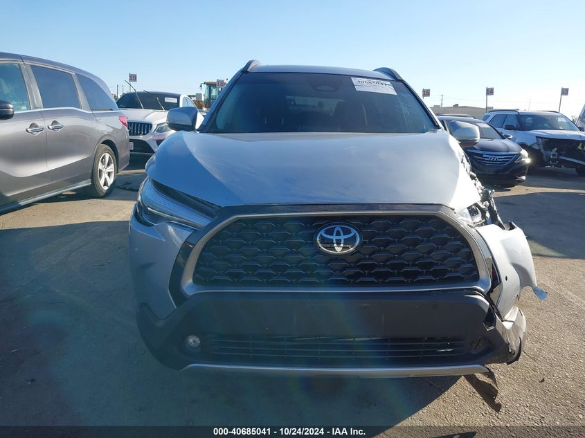 VIN 7MUDAAAGXPV061160 2023 TOYOTA COROLLA CROSS XLE
