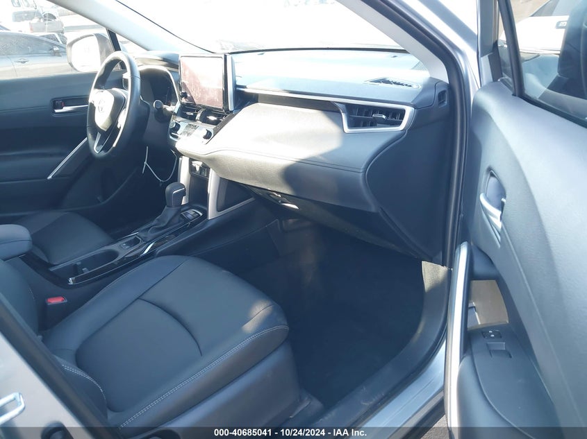VIN 7MUDAAAGXPV061160 2023 TOYOTA COROLLA CROSS XLE