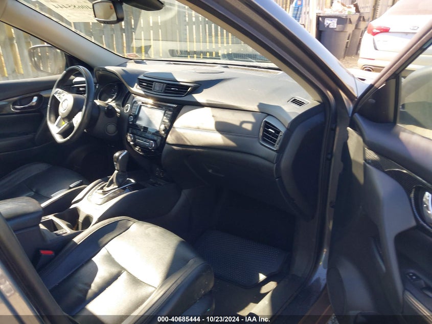 2017 NISSAN ROGUE SL - 5N1AT2MV5HC748486