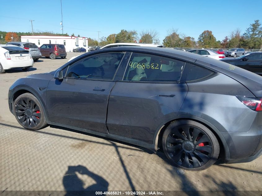 2022 Tesla Model Y Performance Dual Motor All-Wheel Drive VIN: 7SAYGDEF7NF397558 Lot: 40685821