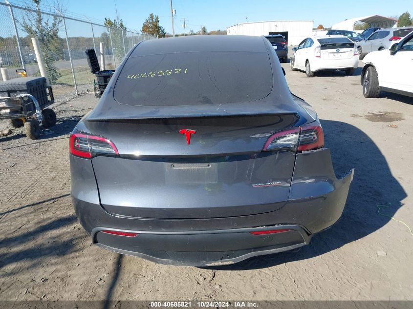 2022 Tesla Model Y Performance Dual Motor All-Wheel Drive VIN: 7SAYGDEF7NF397558 Lot: 40685821