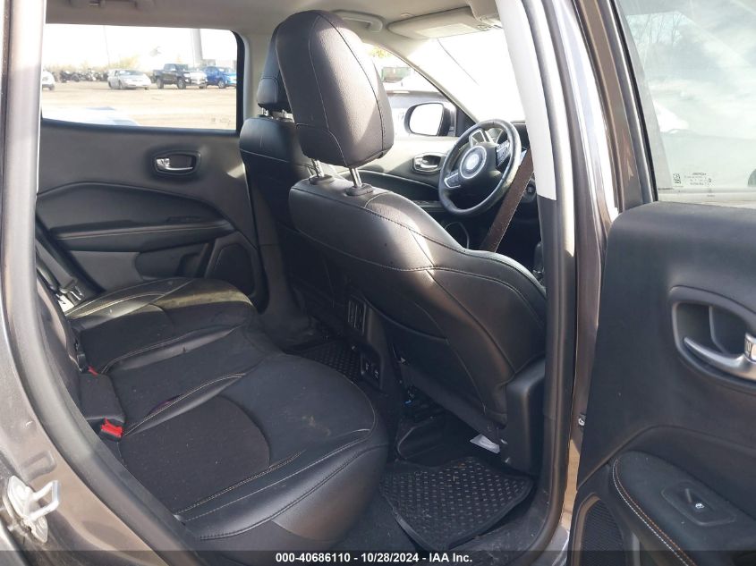 VIN 3C4NJDBB3KT813802 2019 JEEP COMPASS LATITUDE 4X4