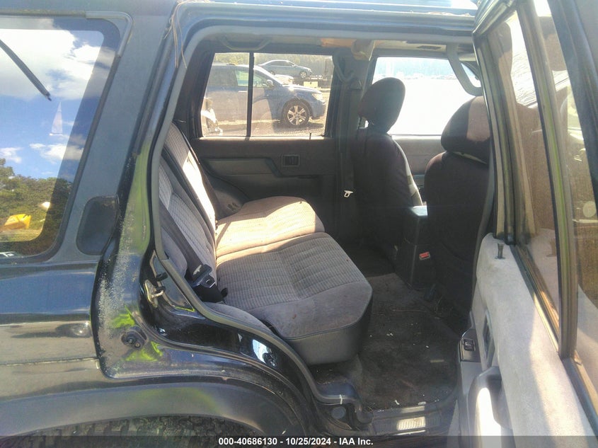 1995 Nissan Pathfinder Le/Se/Xe VIN: JN8HD17Y5SW047036 Lot: 40686130