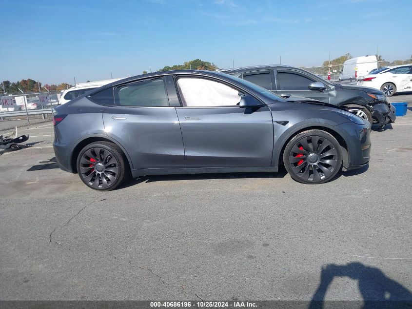 2022 Tesla Model Y Performance Dual Motor All-Wheel Drive VIN: 7SAYGDEF1NF368587 Lot: 40686196