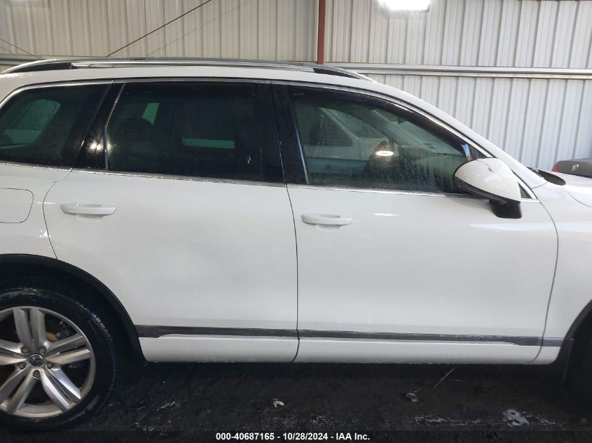 2013 Volkswagen Touareg Tdi Executive VIN: WVGEP9BPXDD003823 Lot: 40687165