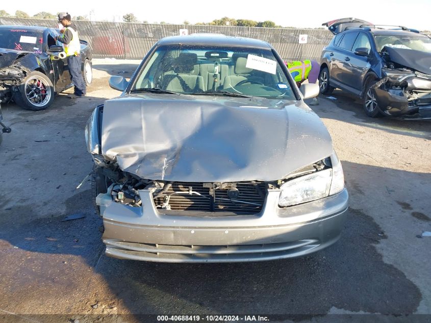 2000 Toyota Camry Ce/Le/Xle VIN: 4T1BG22K3YU638743 Lot: 40688419