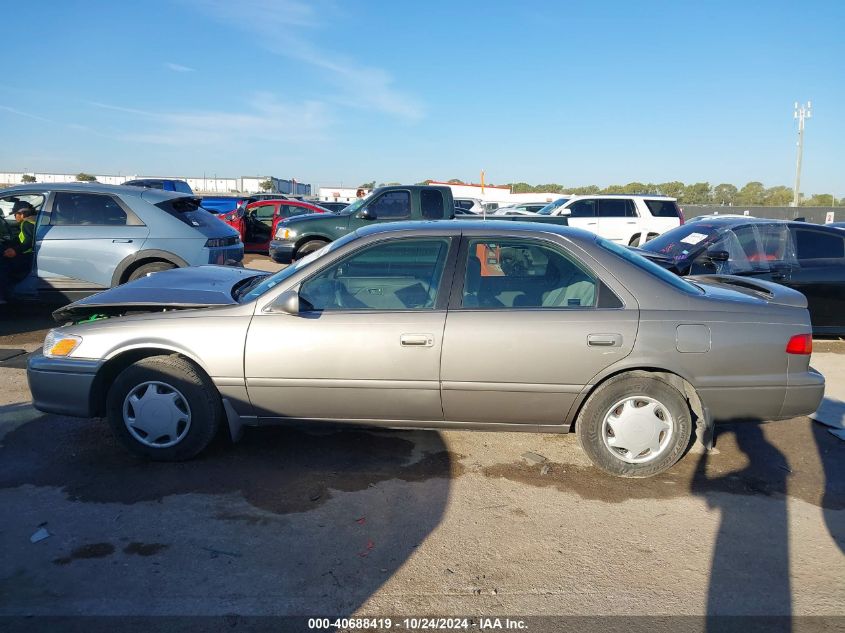 2000 Toyota Camry Ce/Le/Xle VIN: 4T1BG22K3YU638743 Lot: 40688419