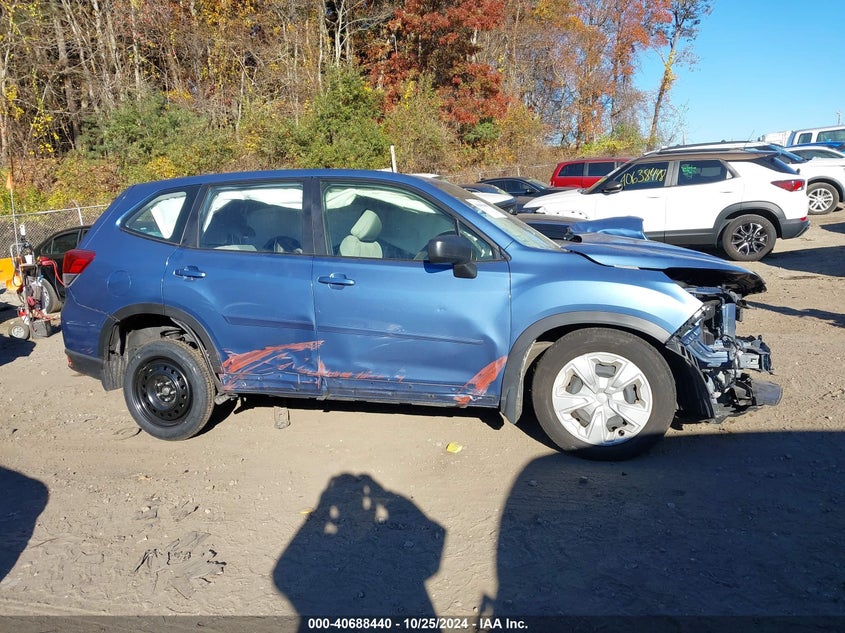 VIN JF2SKAAC1NH428171 2022 SUBARU FORESTER