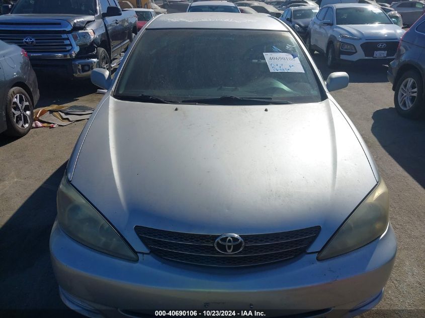 2004 Toyota Camry Le VIN: 4T1BE32K64U858352 Lot: 40690106