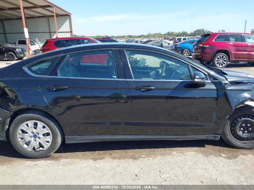 2013 Ford Fusion S VIN: 3FA6P0G70DR328913 Lot: 40690316