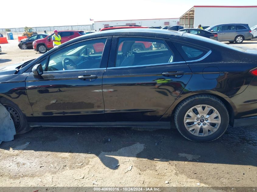 2013 Ford Fusion S VIN: 3FA6P0G70DR328913 Lot: 40690316