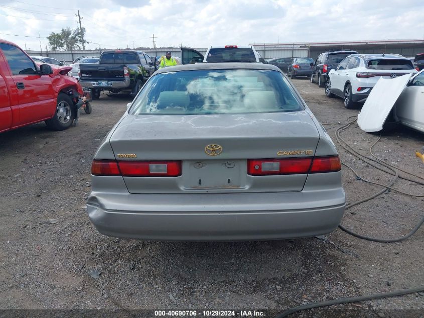 1997 Toyota Camry Le VIN: 4T1BG22K5VU046014 Lot: 40690706