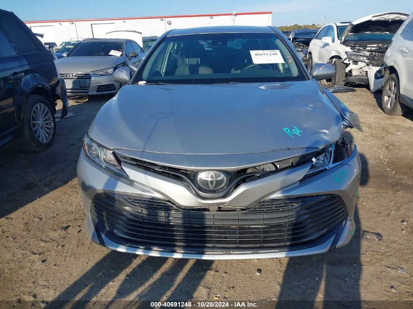 2018 Toyota Camry L/Le/Xle/Se/Xse VIN: 4T1B11HK6JU591880 Lot: 40691248