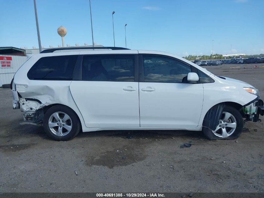 2017 Toyota Sienna Le 8 Passenger VIN: 5TDKZ3DC7HS888081 Lot: 40691385