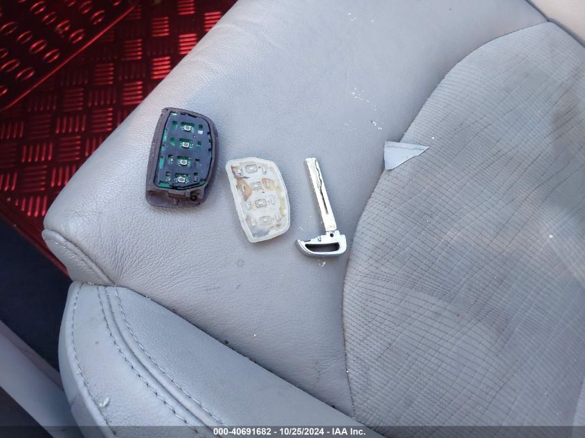 Image 11 of 2016 Hyundai Sonata  salvage vehicle - Lot #40691682 at IAAI