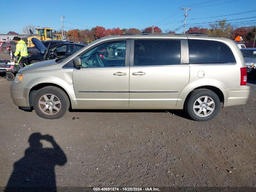 2010 Chrysler Town & Country Touring VIN: 2A4RR5D17AR356864 Lot: 40691874