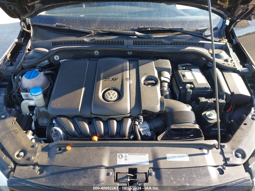 2013 VOLKSWAGEN JETTA 2.5L SE - 3VWDX7AJ1DM368619