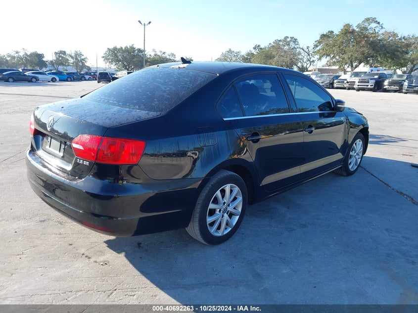 2013 VOLKSWAGEN JETTA 2.5L SE - 3VWDX7AJ1DM368619