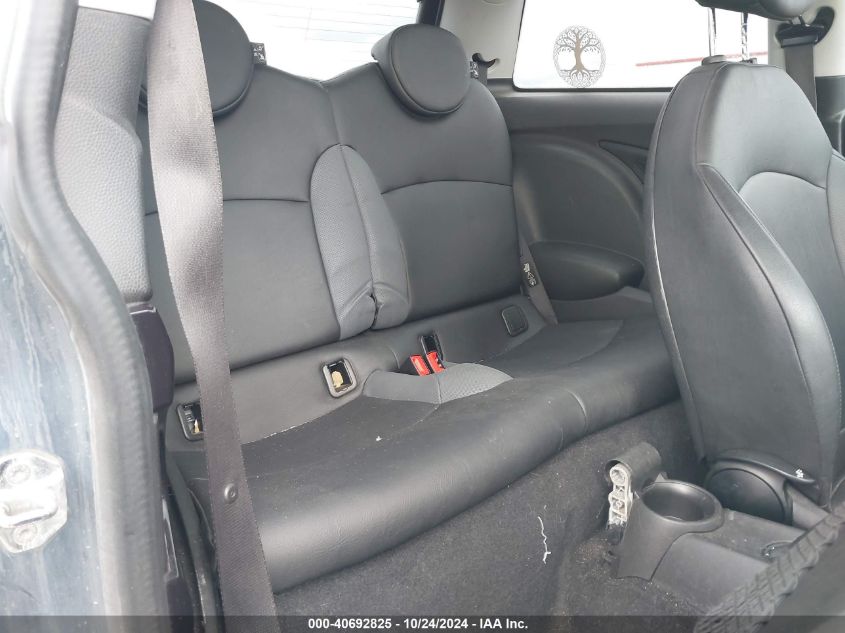 2009 Mini Cooper S VIN: WMWMF735X9TW84905 Lot: 40692825