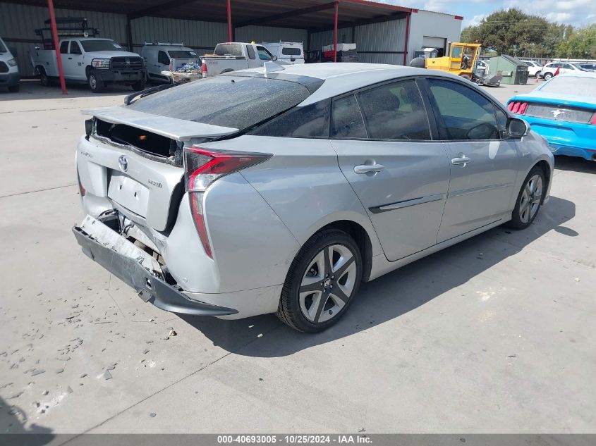 VIN JTDKARFU0J3546642 2018 Toyota Prius, Three Touring no.4