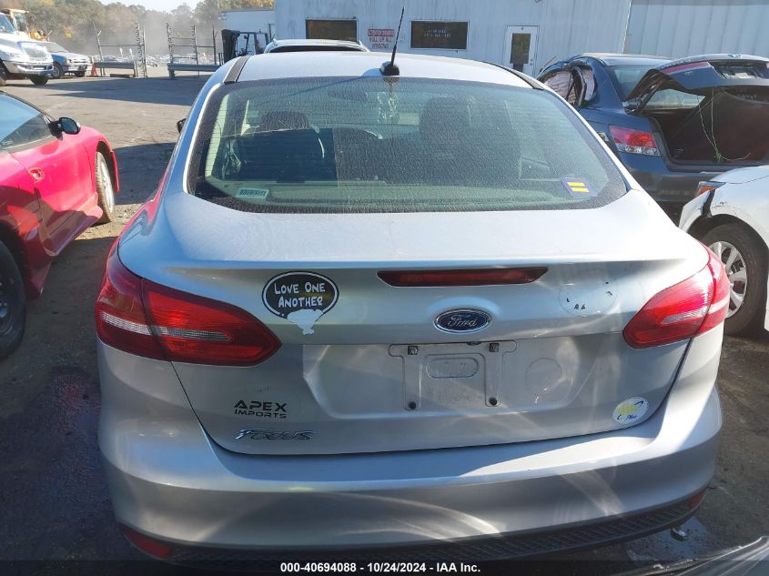 2018 Ford Focus S VIN: 1FADP3E27JL226924 Lot: 40694088