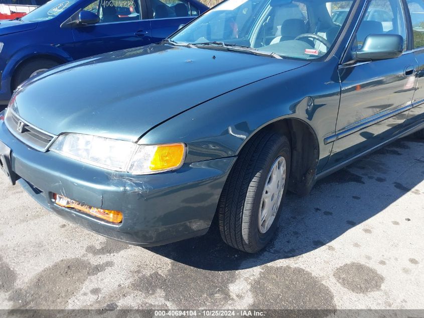 1996 Honda Accord Value VIN: 1HGCD5699TA235744 Lot: 40694104