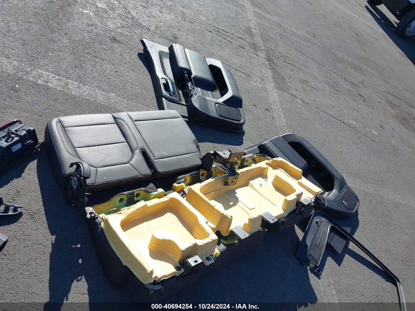 2020 CHEVROLET SILVERADO 1500 4WD  SHORT BED LT TRAIL BOSS - 3GCPYFED8LG396099