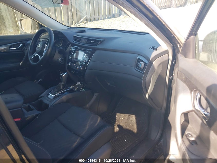 VIN KNMAT2MVXHP506824 2017 NISSAN ROGUE S