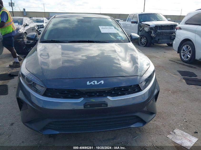 2023 Kia Forte Lxs VIN: 3KPF24AD7PE645212 Lot: 40695281