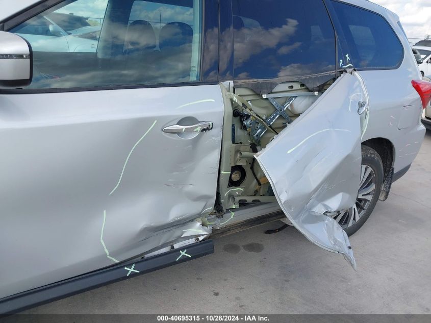 VIN 5N1DR2MN2HC910957 2017 NISSAN PATHFINDER SV