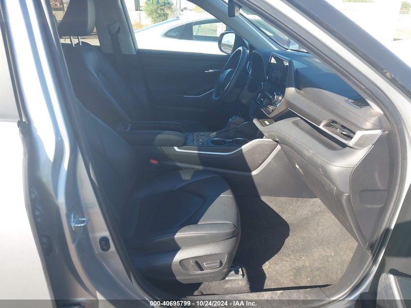 VIN 5TDKDRBHXPS046737 2023 TOYOTA HIGHLANDER XLE