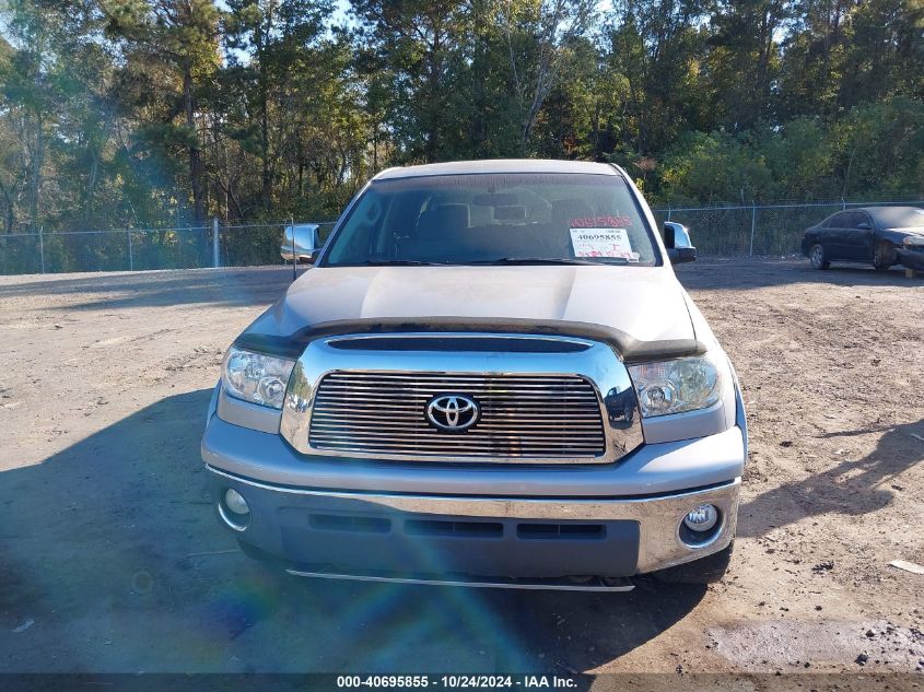 2008 Toyota Tundra Sr5 5.7L V8 VIN: 5TFEV54118X055129 Lot: 40695855