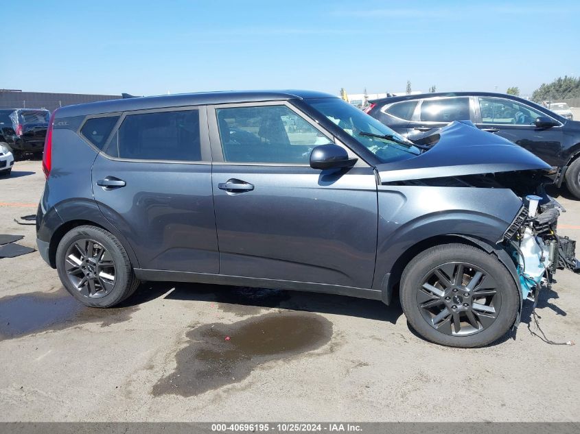 2022 Kia Soul Ex VIN: KNDJ33AU1N7822965 Lot: 40696195