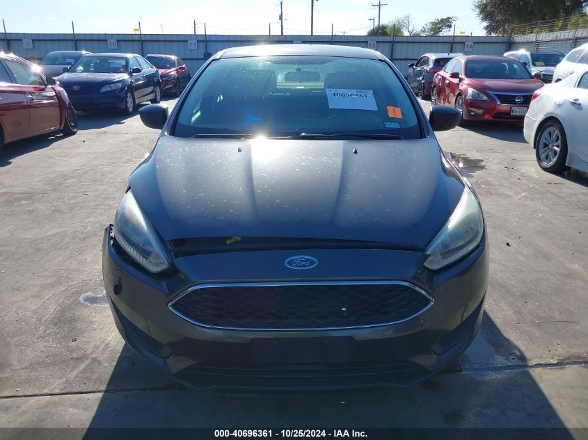 2015 Ford Focus S VIN: 1FADP3E22FL305733 Lot: 40696361