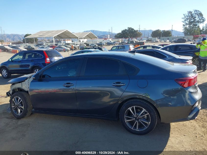 2023 Kia Forte Lxs VIN: 3KPF24AD0PE562415 Lot: 40696529