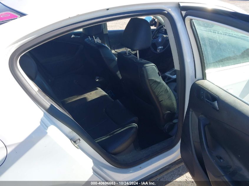 2010 Volkswagen Passat Komfort VIN: WVWJL7ANXAE062251 Lot: 40696683